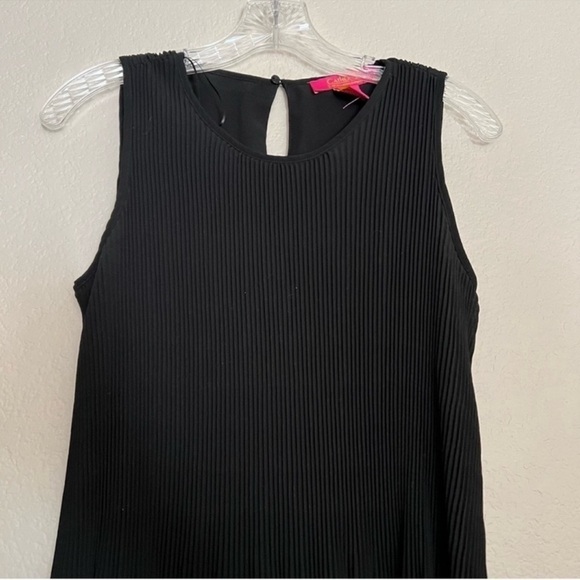 Catherine Malendrino High Neck Pleated Sleeveless Blouse Size: S - Picture 4 of 8